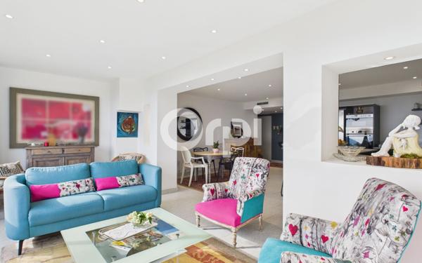 Appartement à vendre    4 pièces • 77,60 m2 Mandelieu-la-Napoule