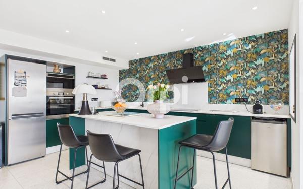 Appartement à vendre    4 pièces • 77,60 m2 Mandelieu-la-Napoule