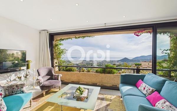 Appartement à vendre    4 pièces • 77,60 m2 Mandelieu-la-Napoule