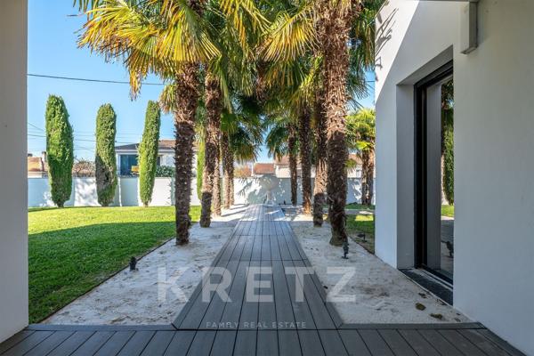 Villa contemporaine de 365 m² avec piscine et jacuzzi