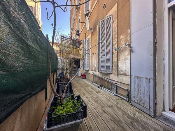 Marseille (13006) Appartement avec terrasse au calme – Idéal investisseur - vendu loué