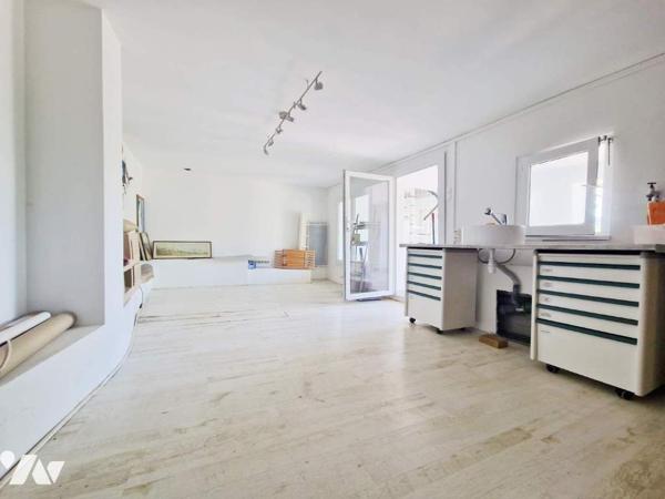 Maison atypique  très vitrée avec vue imprenable sur Ceüze et Charance
