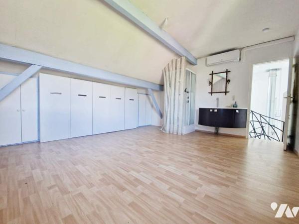Maison atypique  très vitrée avec vue imprenable sur Ceüze et Charance