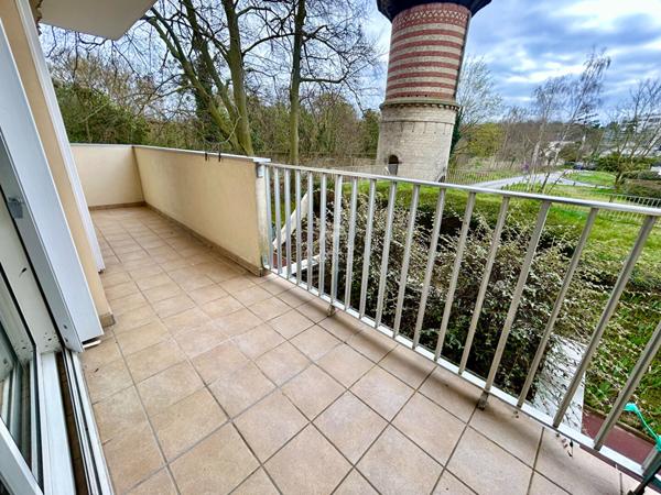 Appartement Poissy 4 pièce(s) 72 m2 €234 000 ** - Référence 9077