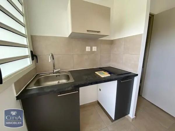 Appartement à louer 1 pièce 22.8m² Le Tampon (97430)