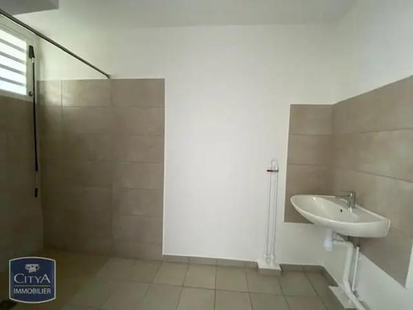 Appartement à louer 1 pièce 22.8m² Le Tampon (97430)