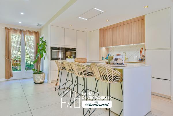 Maison
         7 pièces
        - 129 m² Exclusivité 289 000 € *