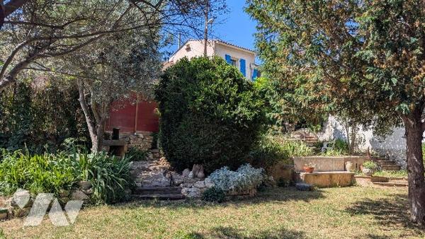 CAMPAGNE MARSEILLAISE 13013 Maison de 137 m², jardin 500 m² sans vis-à-vis, garage et dépendances