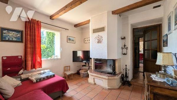 CAMPAGNE MARSEILLAISE 13013 Maison de 137 m², jardin 500 m² sans vis-à-vis, garage et dépendances
