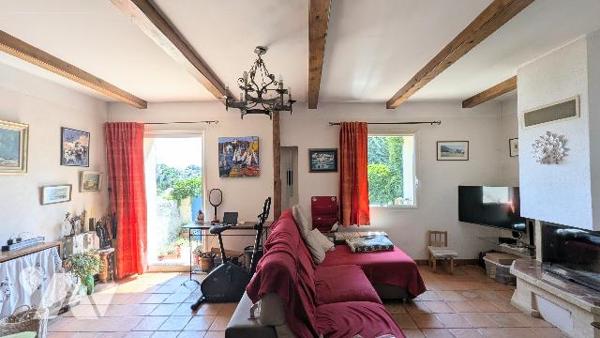CAMPAGNE MARSEILLAISE 13013 Maison de 137 m², jardin 500 m² sans vis-à-vis, garage et dépendances