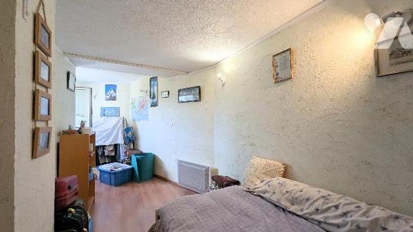 CAMPAGNE MARSEILLAISE 13013 Maison de 137 m², jardin 500 m² sans vis-à-vis, garage et dépendances
