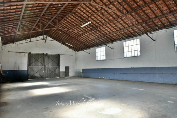 SAINT GAUDENS (31), Entrepôt à Louer de 290m2, Stationnement extérieur