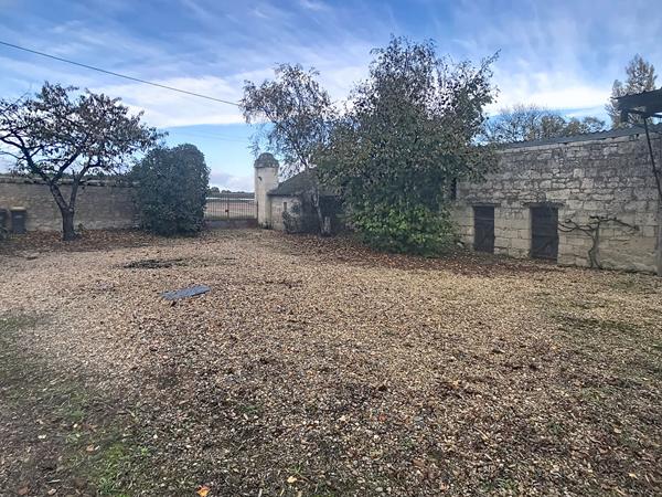 Charmante longère de 130 m² à Brain-sur-Allonnes, proche de Saumur (49400)