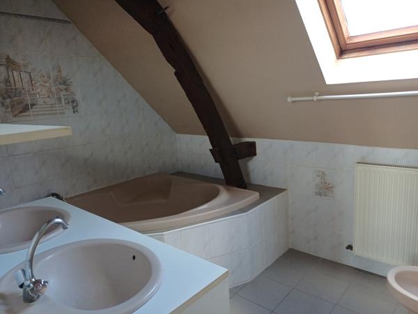 Charmante longère de 130 m² à Brain-sur-Allonnes, proche de Saumur (49400)