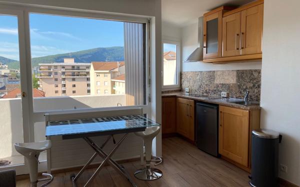 Appartement à louer    1 pièce • 28 m2 Annemasse