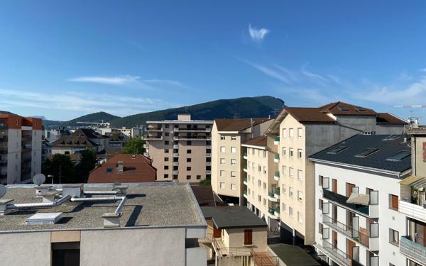 Appartement à louer    1 pièce • 28 m2 Annemasse