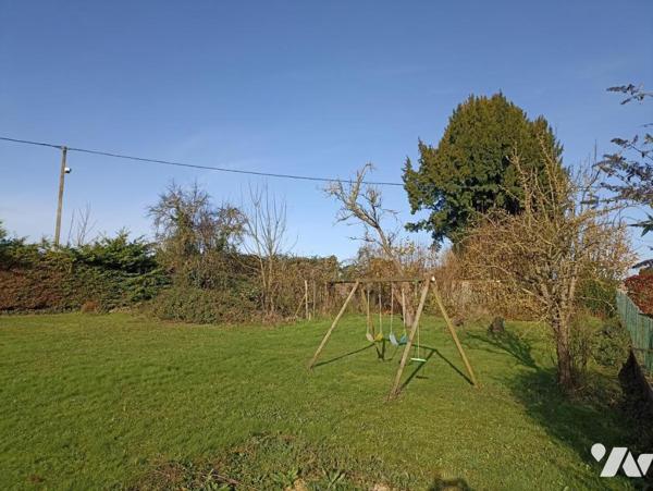 Longnes : Terrain à Bâtir de 593 m²