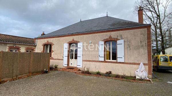 Belle Longere en parfait etat en plein centre ville proximite des commerces