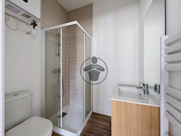 Location                                                      Appartement
                        
                     1 pièces                      29 m2                     à Saint-Quentin