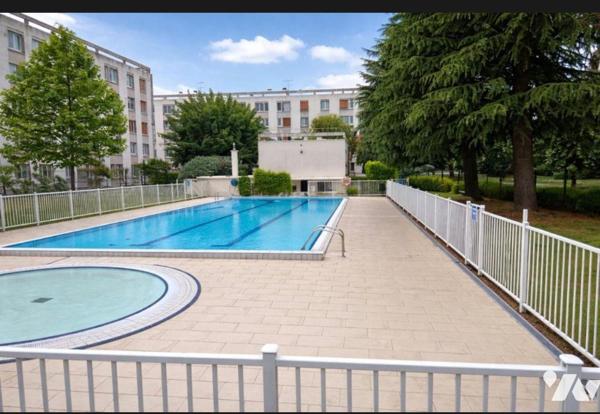 Appartement à vendre à Montmorency (95160) dans le Val-d'Oise (95), T3, 2 chambres, cave et garage