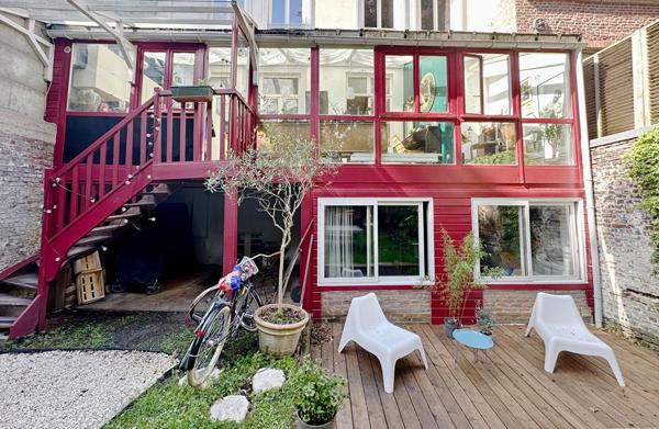 Exclusivité Vieux Lille, Magnifique Maison de 240 m² avec jardin bucolique Lille Exclusivité Vieux Lille, Magnifique Maison de 240 m² avec jardin bucolique Lille