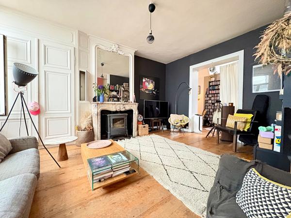 Exclusivité Vieux Lille, Magnifique Maison de 240 m² avec jardin bucolique Lille Exclusivité Vieux Lille, Magnifique Maison de 240 m² avec jardin bucolique Lille