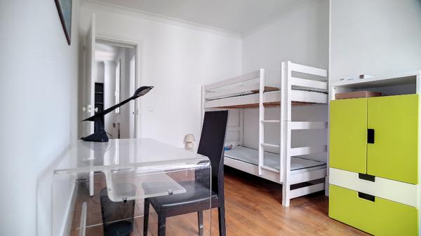 Location appartement Paris 15 - 4 pièce(s) - 74 m² - 2 350 €/mois