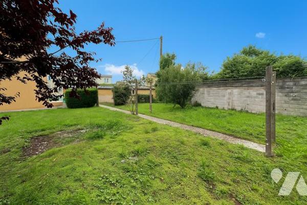 BREST SAINT PIERRE - PROCHE CARREFOUR / ARENA - MAISON 3 CHAMBRES-TERRAIN 482M²