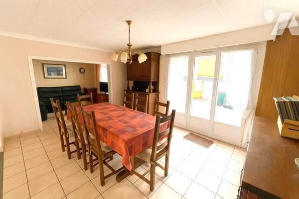 BREST SAINT PIERRE - PROCHE CARREFOUR / ARENA - MAISON 3 CHAMBRES-TERRAIN 482M²