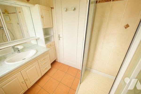 BREST SAINT PIERRE - PROCHE CARREFOUR / ARENA - MAISON 3 CHAMBRES-TERRAIN 482M²