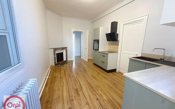 Appartement à louer    3 pièces • 77,30 m2 Pau