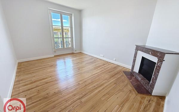 Appartement à louer    3 pièces • 77,30 m2 Pau