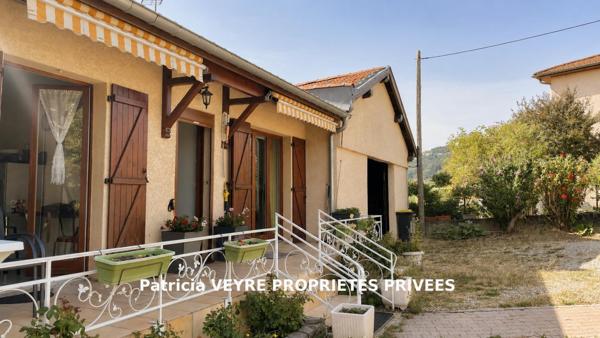 FRAISSES (42490) Maison individuelle rénovée 111m²  habitables + dépendance de 85 m² sur 776m² de terrain