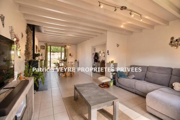 FRAISSES (42490) Maison individuelle rénovée 111m²  habitables + dépendance de 85 m² sur 776m² de terrain