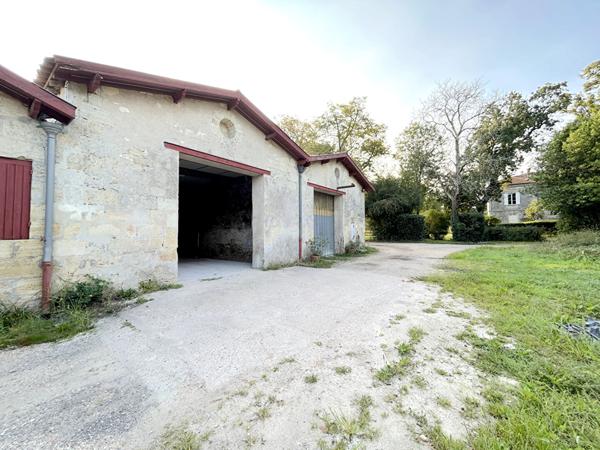 A LOUER ANCIEN CHAI DE 240M2 - SECTEUR SAINT VINCENT DE PAUL , Saint vincent de paul A LOUER ANCIEN CHAI DE 240M2 - SECTEUR SAINT VINCENT DE PAUL , Saint vincent de paul