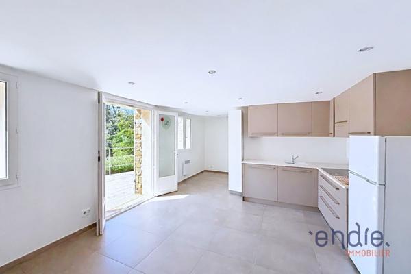 LORGUES VILLA T6 DEPENDANCE PISCINE GARAGE
