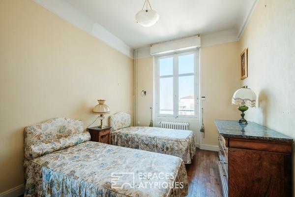 Appartement de caractère dans immeuble Art Déco