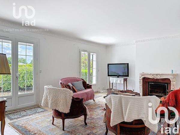 Maison 6 pièces de 104 m² à Pannes (45700)