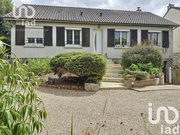 Maison 6 pièces de 104 m² à Pannes (45700)
