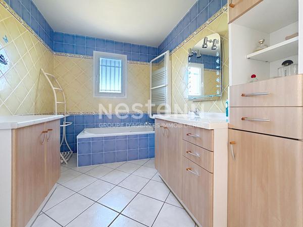 Belle maison de plain-pied 4 faces à Névian (127 m² habitables sur 960m²)