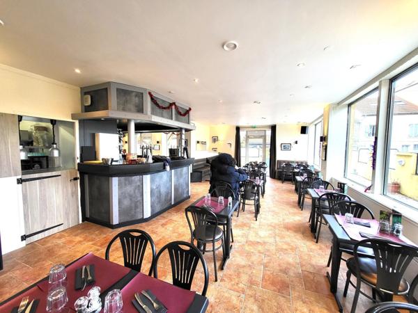 Au coeur de MORESTEL - Murs RESTAURANT / TERRASSE - Excellente rentabilité