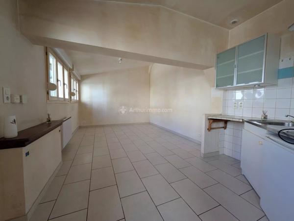 Vente Immeuble 7 pièces à Neufchâteau