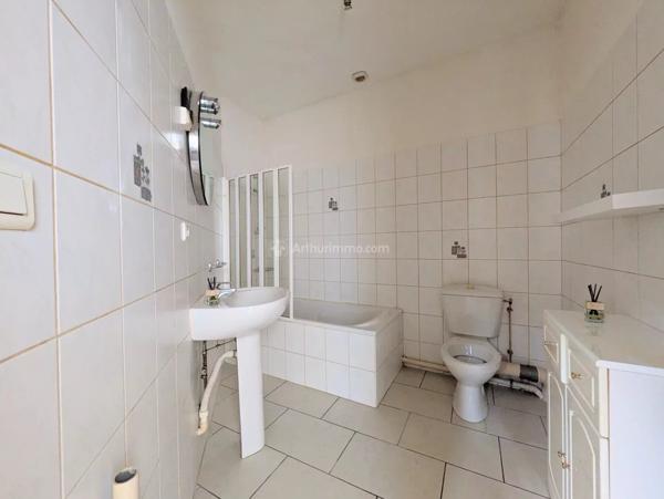 Vente Immeuble 7 pièces à Neufchâteau