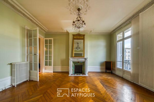 Élégant appartement dans un rare immeuble haussmannien du centre-ville