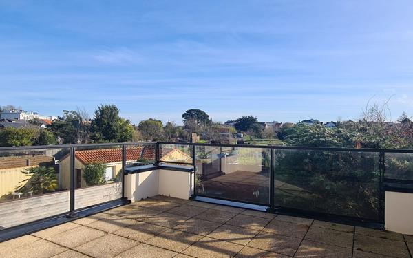 Maison à vendre    6 pièces • 210 m2 Nantes