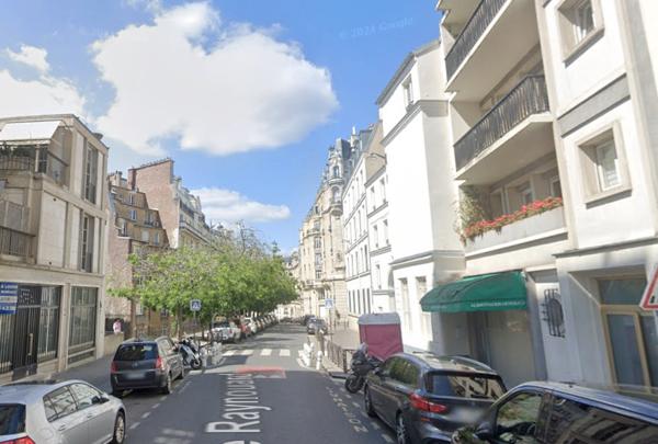 LOCAL À LOUER 90M2 À PARIS (75016)