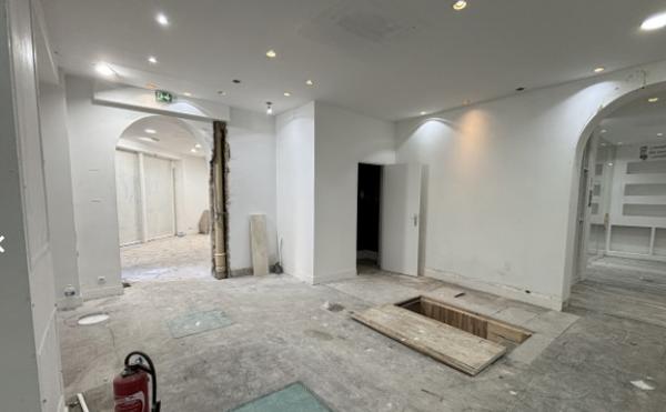 LOCAL À LOUER 90M2 À PARIS (75016)