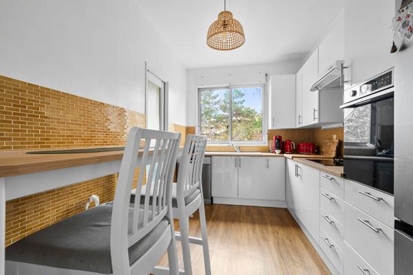 Appartement Saint Germain En Laye 3 pièce(s) 78.14 m2 €651 000 ** - Référence 17196