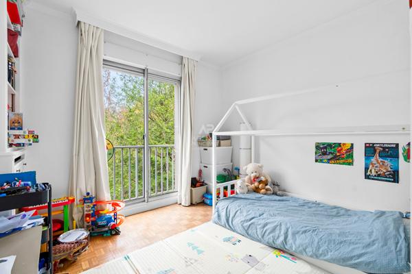 Appartement Saint Germain En Laye 3 pièce(s) 78.14 m2 €651 000 ** - Référence 17196