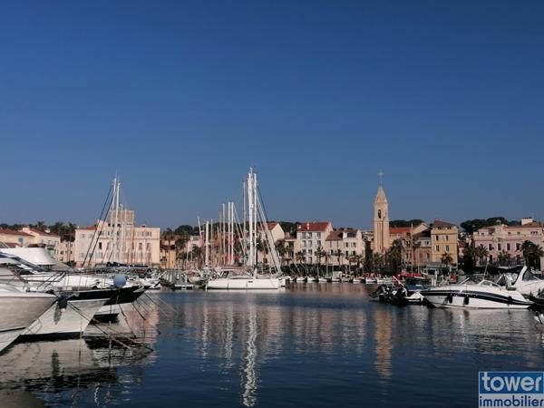 T2 + CELLIER AVEC PARKING SANARY HYPERCENTRE